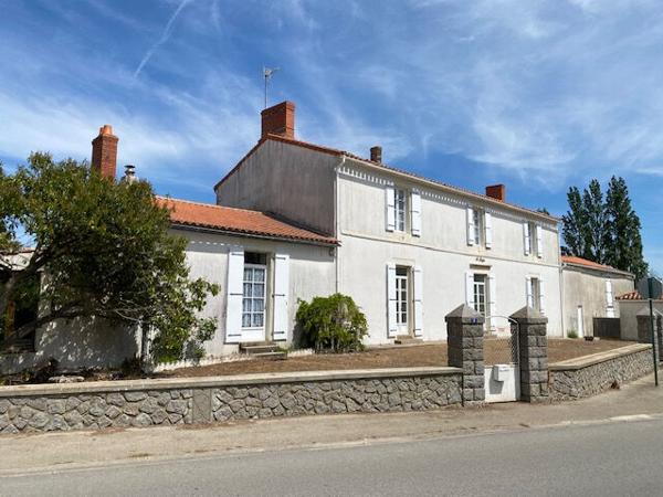 Maison Angles 9 pièce(s) 242 m2