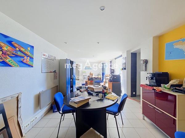 Local Commercial à LA RENAUDIERE, 49450 - 10 pièces 352m²