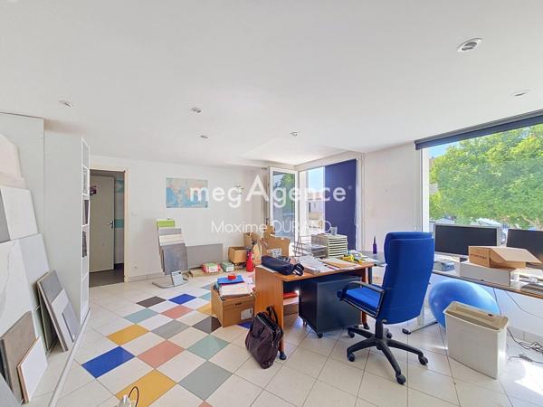 Local Commercial à LA RENAUDIERE, 49450 - 10 pièces 352m²