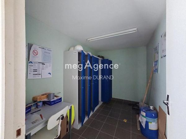 Local Commercial à LA RENAUDIERE, 49450 - 10 pièces 352m²