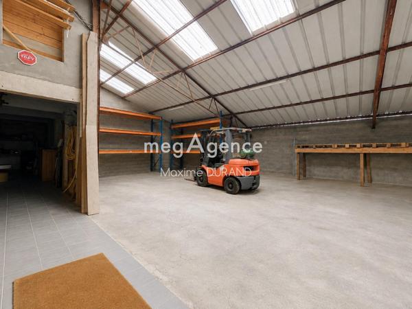 Local Commercial à LA RENAUDIERE, 49450 - 10 pièces 352m²