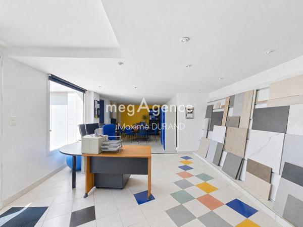 Local Commercial à LA RENAUDIERE, 49450 - 10 pièces 352m²