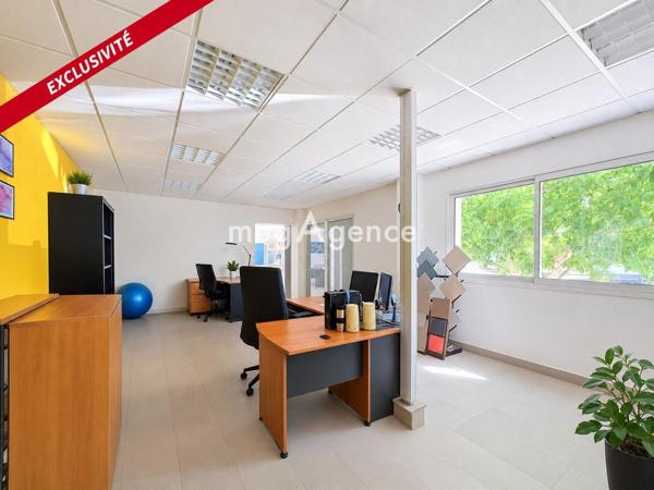 Local Commercial à LA RENAUDIERE, 49450 - 10 pièces 352m²