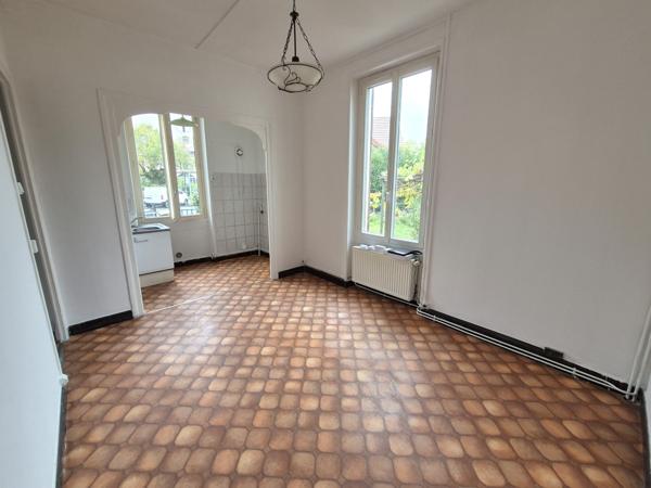 Vaulx-en-Velin (69120) Maison de 70 m² sur deux niveaux