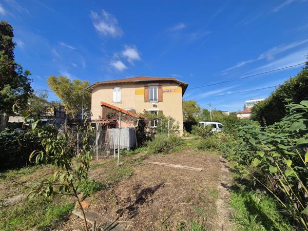 Vaulx-en-Velin (69120) Maison de 70 m² sur deux niveaux