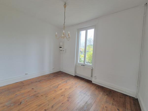 Vaulx-en-Velin (69120) Maison de 70 m² sur deux niveaux