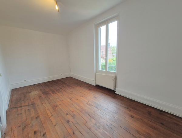 Vaulx-en-Velin (69120) Maison de 70 m² sur deux niveaux