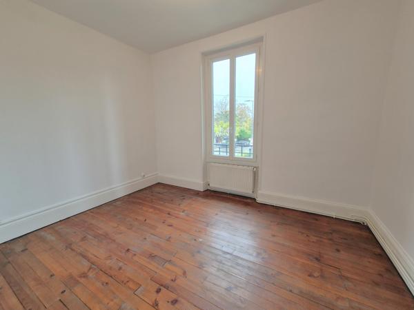 Vaulx-en-Velin (69120) Maison de 70 m² sur deux niveaux