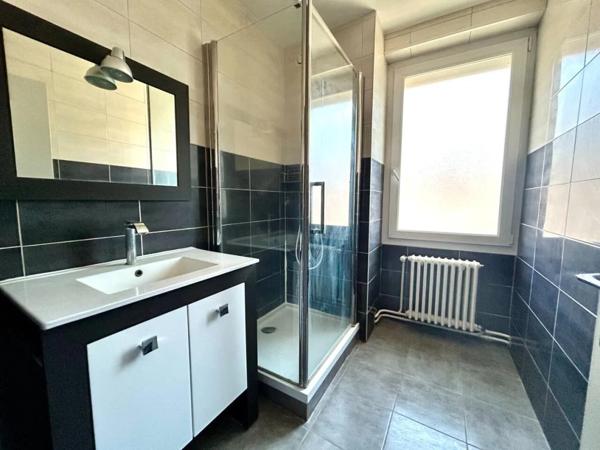 Immeuble à vendre à Saint-Vallier (26240)