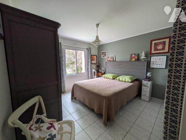 À seulement deux minutes des plages de Kerfany, découvrez cette agréable maison contemporaine o...