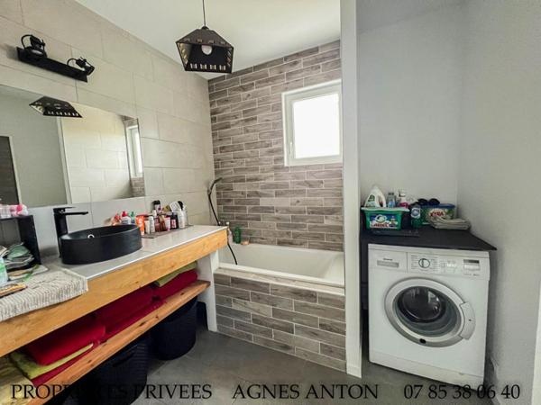 Maison Salles 6 pièces 4 chambres 148 m2 garage piscine sur grand terrain