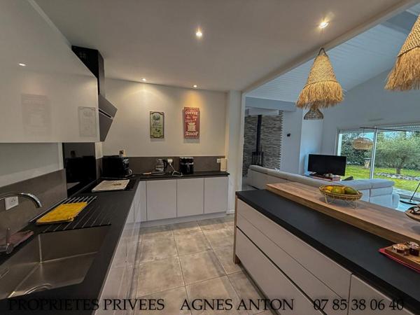 Maison Salles 6 pièces 4 chambres 148 m2 garage piscine sur grand terrain