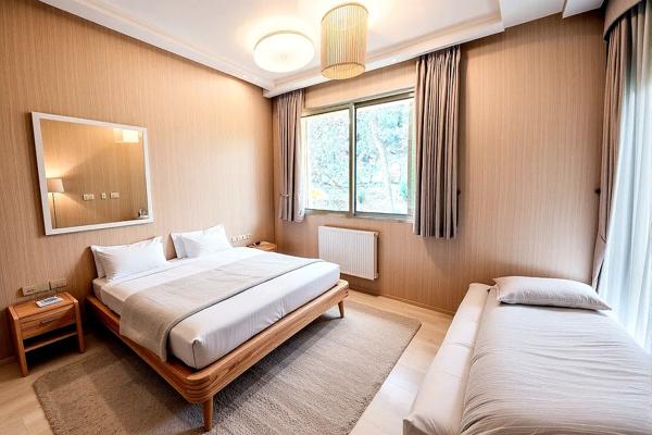 Villa spacieuse avec piscine et vue