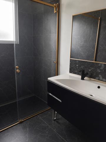 Maison de village
                                                                                                                                                                                                                                                                                                                        5 pièce(s)                                                                                                                                                                                                          3 chambre(s)                                                                                                                                                                                                          86  m²