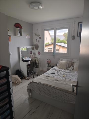 Maison de village
                                                                                                                                                                                                                                                                                                                        5 pièce(s)                                                                                                                                                                                                          3 chambre(s)                                                                                                                                                                                                          86  m²