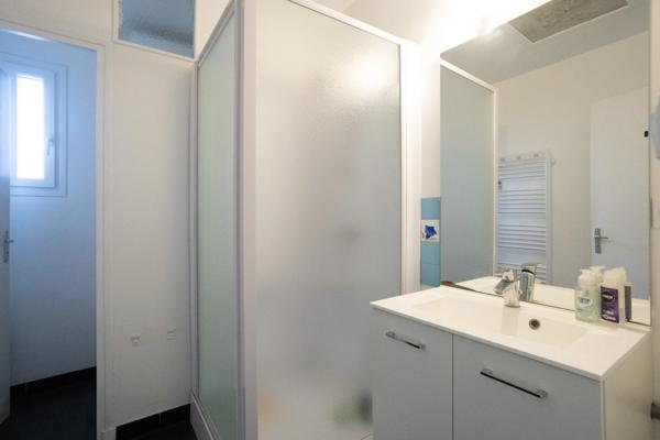 Local/bureau à vendre PARAY LE MONIAL (71) 230 m2 environ avec 8 bureaux