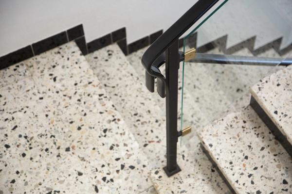 Local/bureau à vendre PARAY LE MONIAL (71) 230 m2 environ avec 8 bureaux