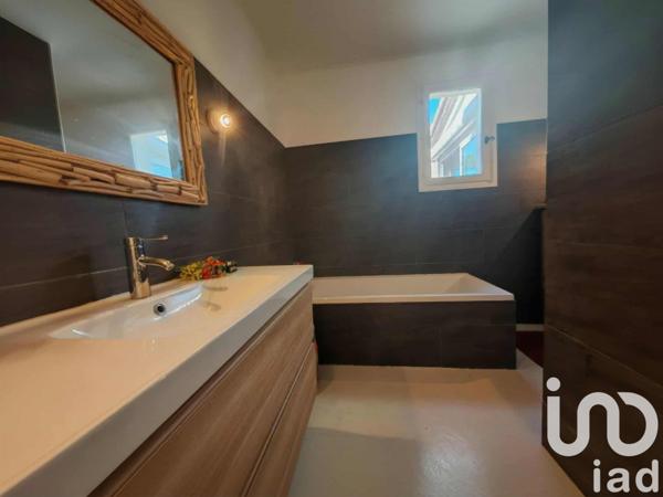 Maison à vendre 6 pièces 123 m² Vidauban