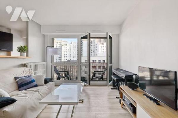 Soleil et balcon dans le 19ème