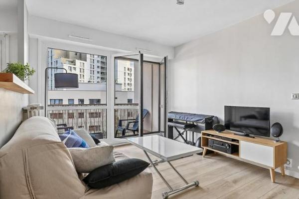 Soleil et balcon dans le 19ème