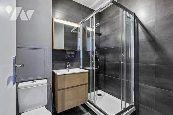 Soleil et balcon dans le 19ème