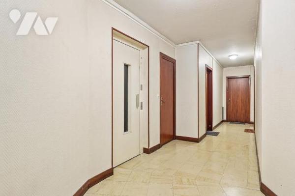 Soleil et balcon dans le 19ème