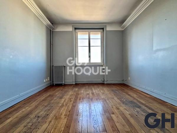 Local professionnel / Habitation - Métro Masséna - 107m2 - traversant - 2 balcons