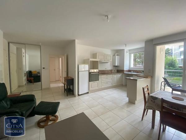 Appartement à louer 3 pièces 61.18m² Tours (37100)