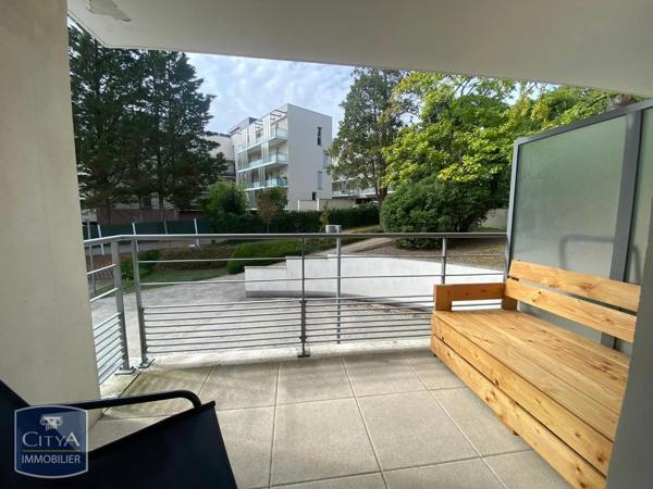 Appartement à louer 3 pièces 61.18m² Tours (37100)