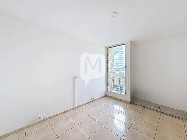 DPT GUYANE, à vendre CAYENNE appartement duplex T4 de 104.6 m²