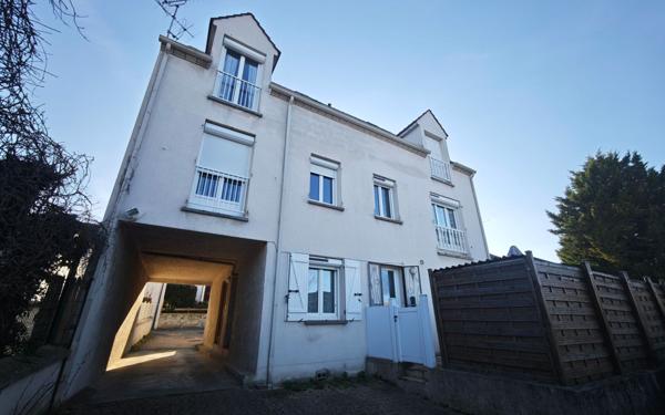 Appartement à louer    2 pièces •  Épône