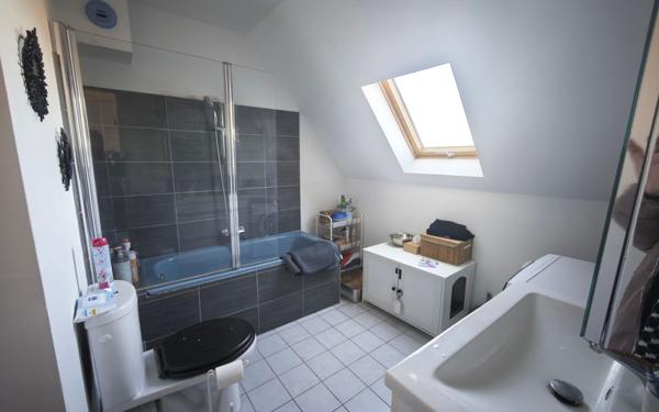 Appartement à louer    2 pièces •  Épône