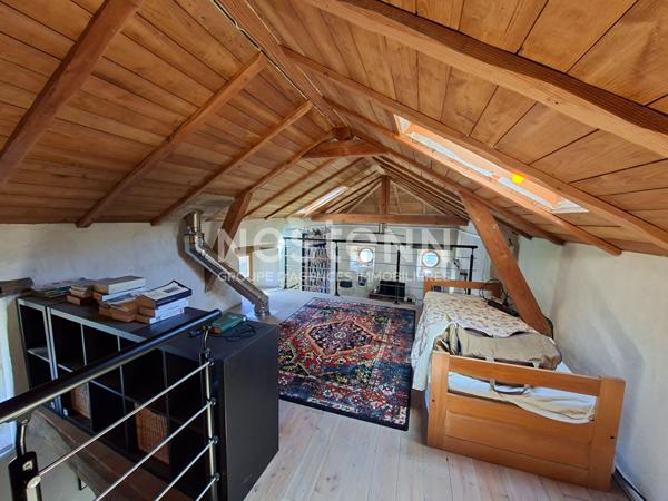 Maison de hameau en pierre à vendre à Saint-Germain-de-Calberte ? 157 m², 5 chambres, cour intérieure et vue sur la vallée