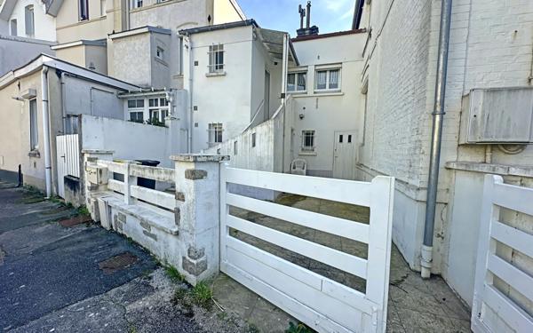 Immeuble à vendre    3 pièces •  Berck