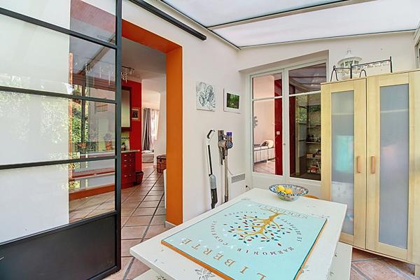 Maison familiale T7 de 210 m² avec vue panoramique sur l'étang , piscine hors-sol sur Vitrolles Nord