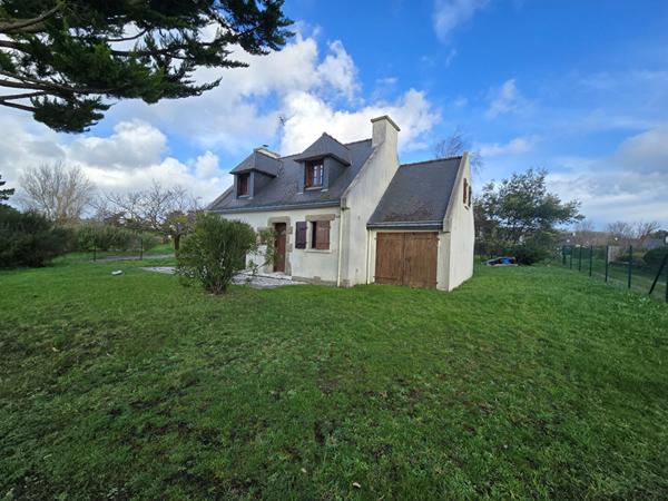 Charmante Maison à Vendre à Saint Gildas de Rhuys - Emplacement Idéal !