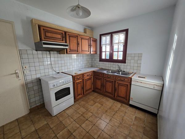 Charmante Maison à Vendre à Saint Gildas de Rhuys - Emplacement Idéal !