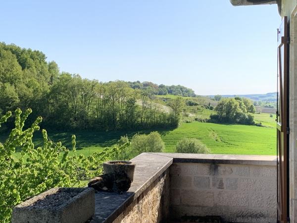 Maison 5 chambres, avec dépendance et belle vue dominante