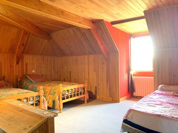 Maison 5 chambres, avec dépendance et belle vue dominante