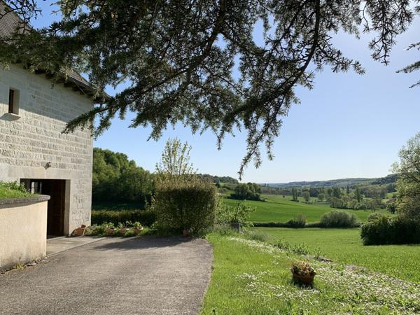 Maison 5 chambres, avec dépendance et belle vue dominante