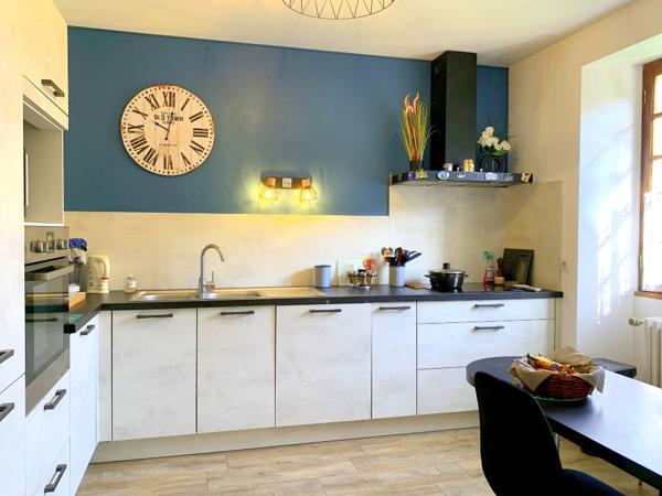 Maison 5 chambres, avec dépendance et belle vue dominante