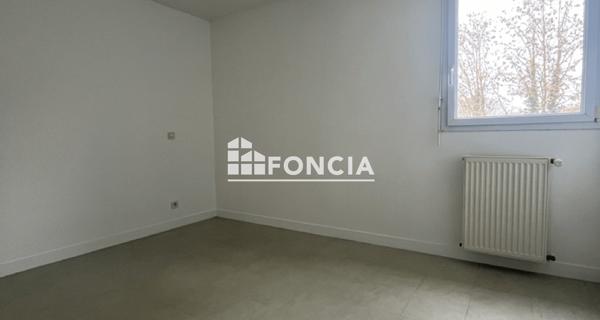Location Maison 5 pièces 130.2 m² - Sablé-sur-sarthe 72300