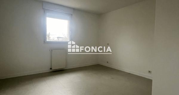 Location Maison 5 pièces 130.2 m² - Sablé-sur-sarthe 72300