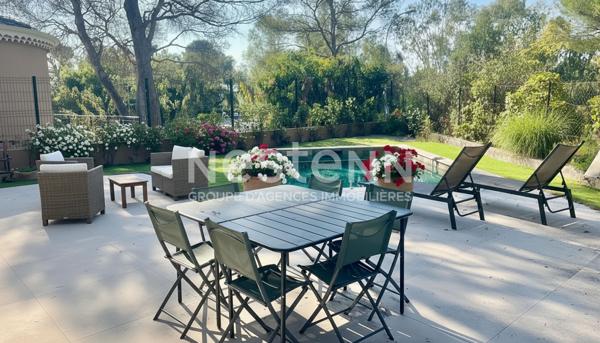 Villa Saint Raphael 5 pièce(s) 162 m2