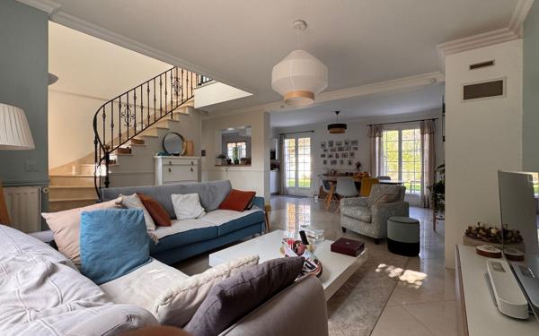 Maison à vendre    6 pièces • 140 m2 Pontault-Combault