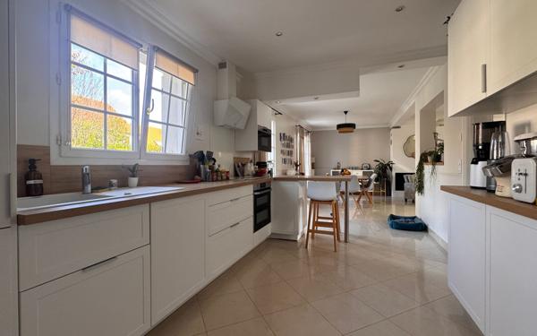 Maison à vendre    6 pièces • 140 m2 Pontault-Combault