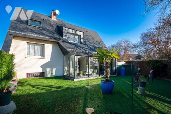Maison Chartres De Bretagne 7 pièce(s) 151 m2