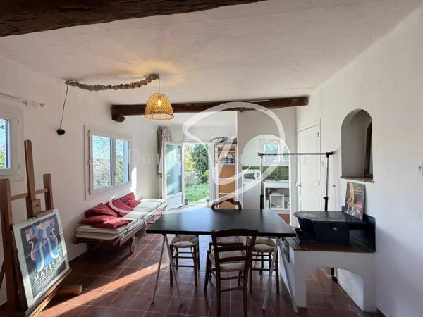 Maison  - 7 pièces  - 175.62 m² -  849 000 € - À vendre