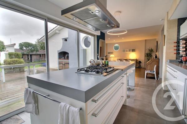 Maison à vendre  5 pièces - 155 m2 PESSAC - 33