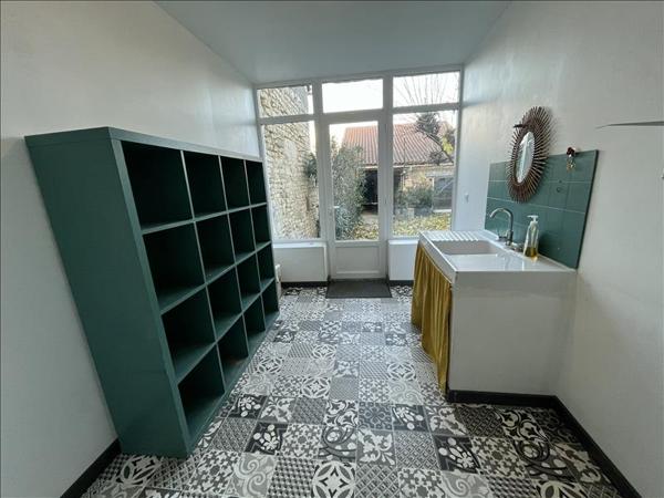 Maison à vendre |  Rouillac |  10 pièces | 227 m²